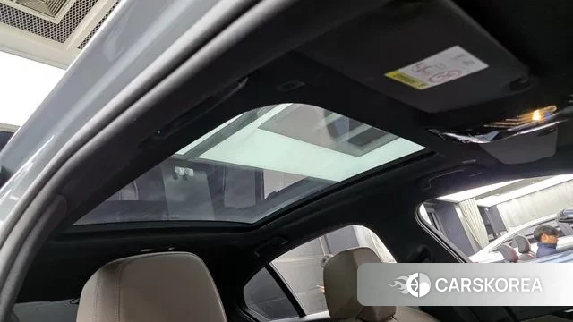 BMW 5 Series (G60) id 3437117 из Кореи 8