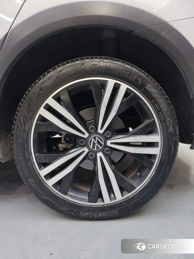 Volkswagen Touran L id 4256357 из Китая 8