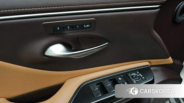 Lexus ES300h 7th generation id 3936780 из Кореи 8