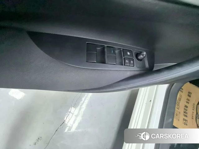 Toyota Corolla id 4257597 из Китая 8