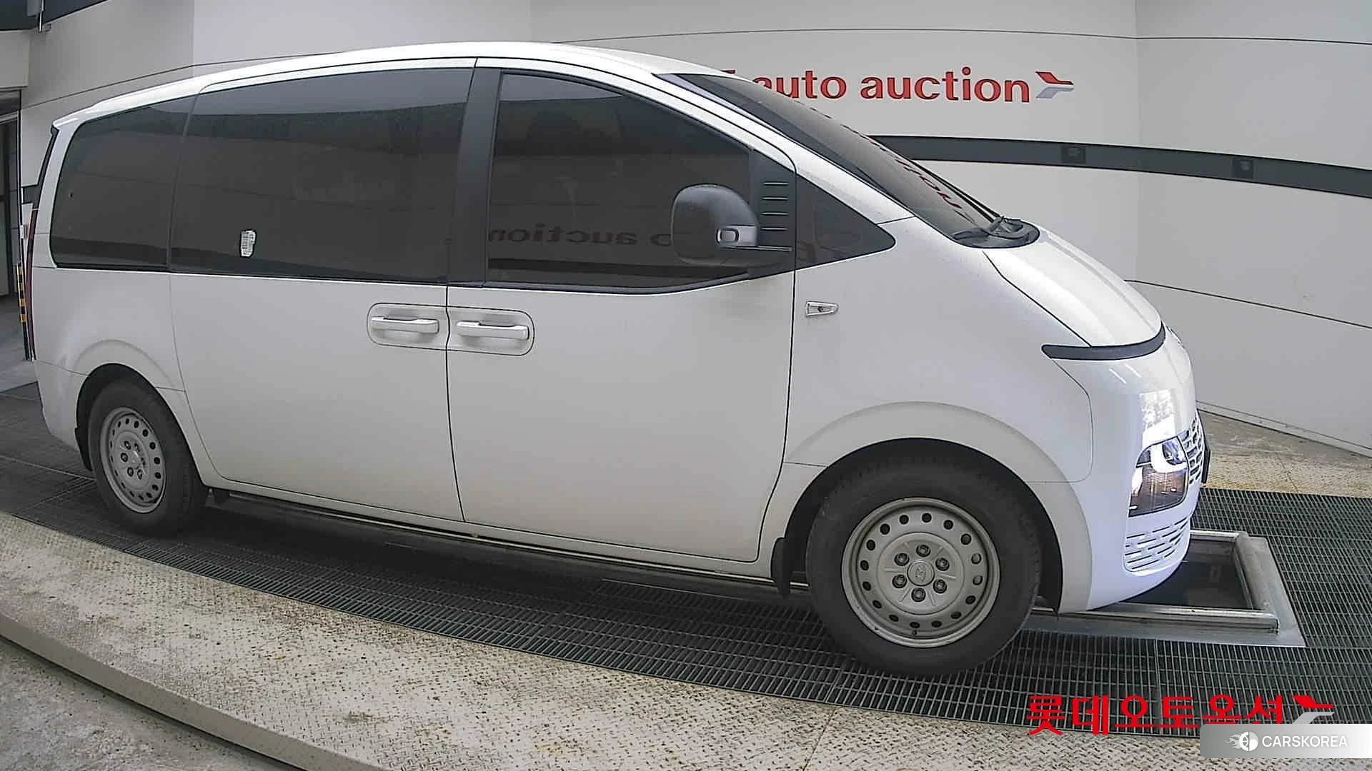 Hyundai Staria id 4296774 из Кореи 8