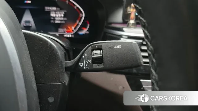 BMW 5 Series (G30) id 3405856 из Кореи 8