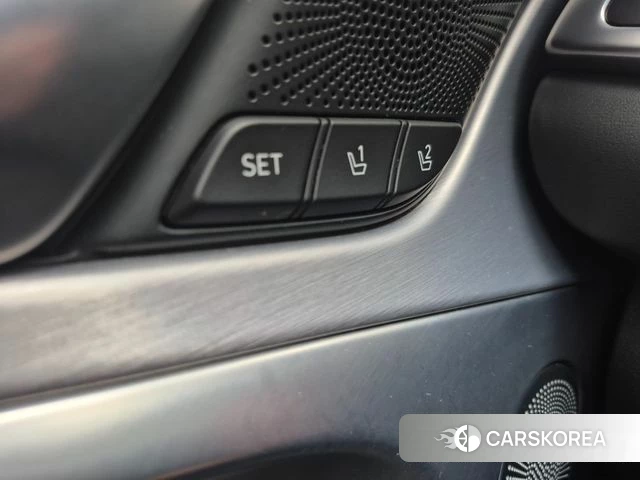 Genesis G70 id 4419773 из Кореи 8