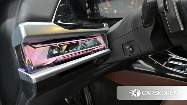 BMW 7 Series (G70) id 3890992 из Кореи 8