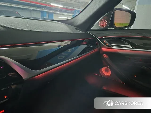 BMW 5 Series (G30) id 3718713 из Кореи 8