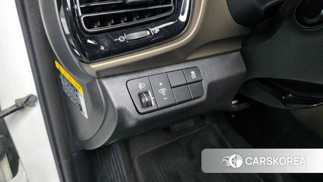 Kia Stonic id 4521063 из Кореи 8