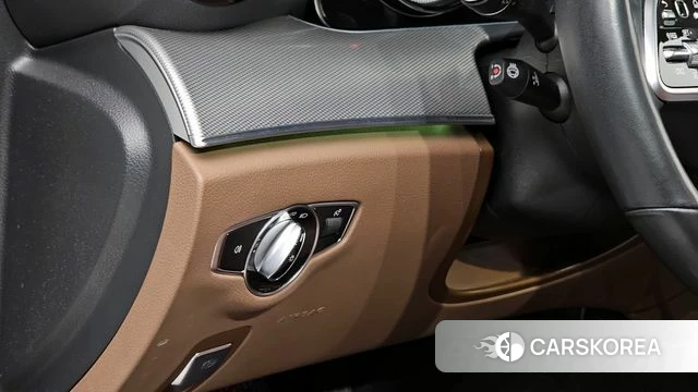 Mercedes-Benz E-Class W213 id 4188354 из Кореи 8