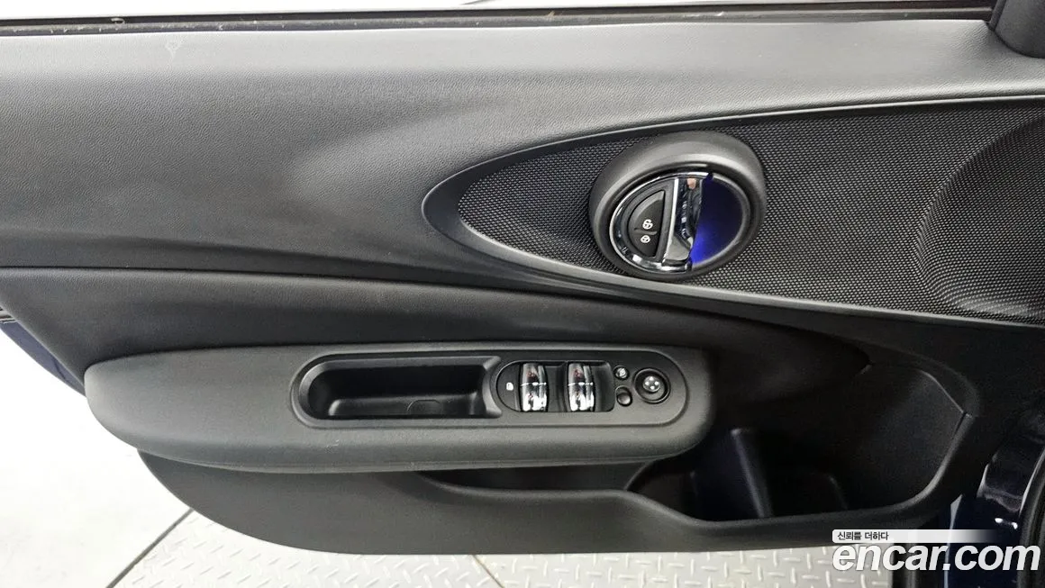 Mini Cooper D Clubman id 1849642 из Кореи 8