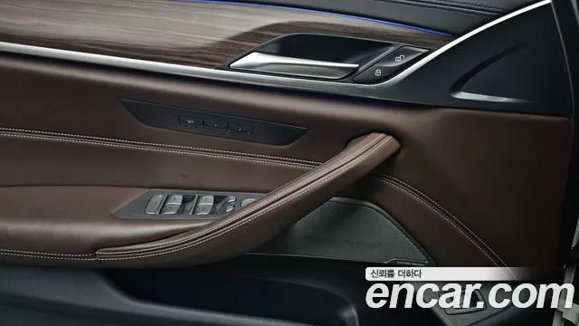 BMW 5 Series (G30) id 2844141 из Кореи 8