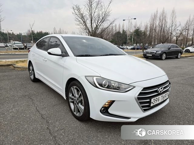 Hyundai Avante AD id 3824936 из Кореи 8
