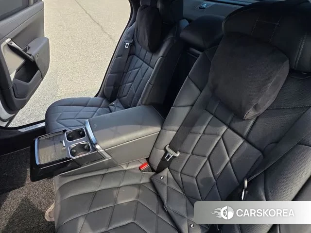 BMW 7 Series (G70) id 3763308 из Кореи 8