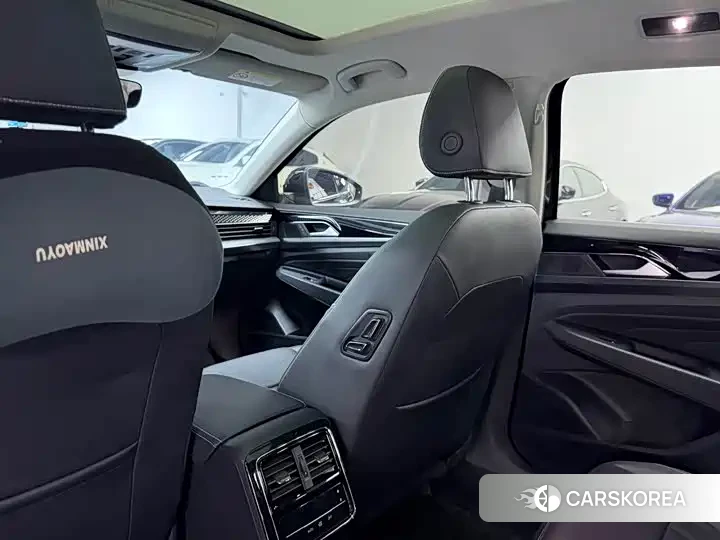 Volkswagen Passat id 4685982 из Китая 8