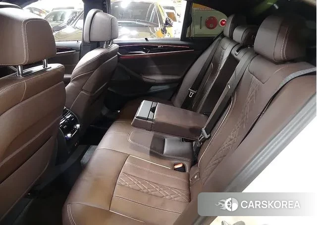 BMW 5 Series (G30) id 3426660 из Кореи 8