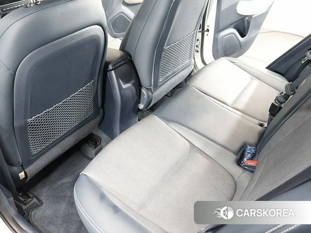 Hyundai Venue id 3911389 из Кореи 8