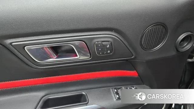 Ford Mustang id 3728120 из Кореи 8