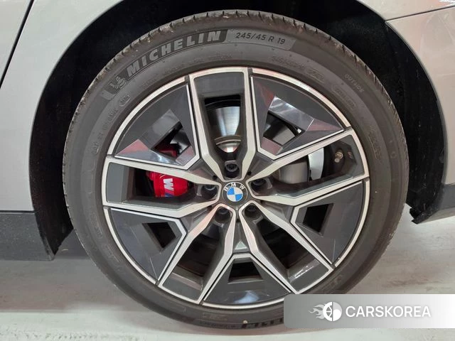 BMW 5 Series (G60) id 4392459 из Кореи 8