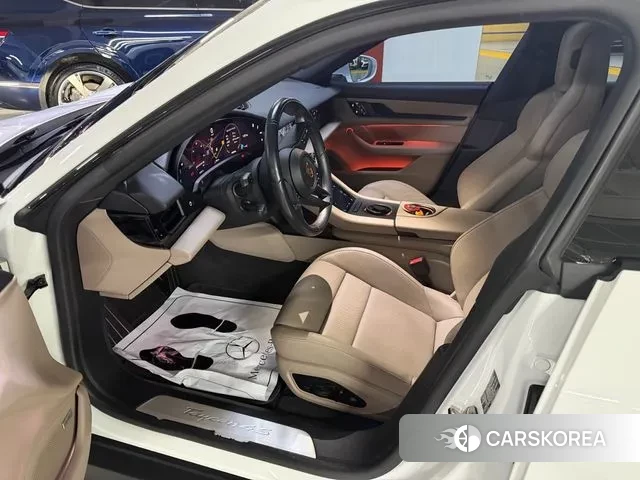 Porsche Taycan id 3519345 из Кореи 8