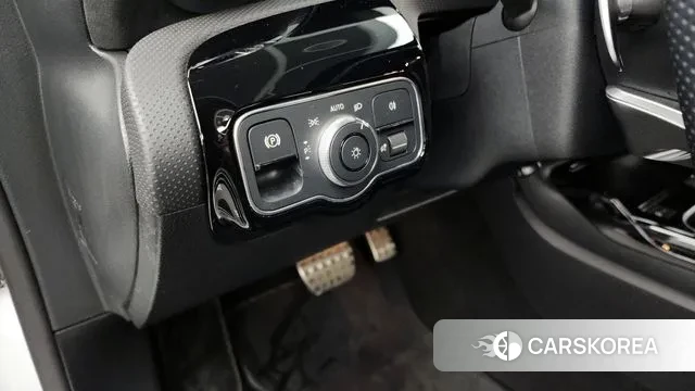 Mercedes-Benz A-Class W177 id 3463066 из Кореи 8