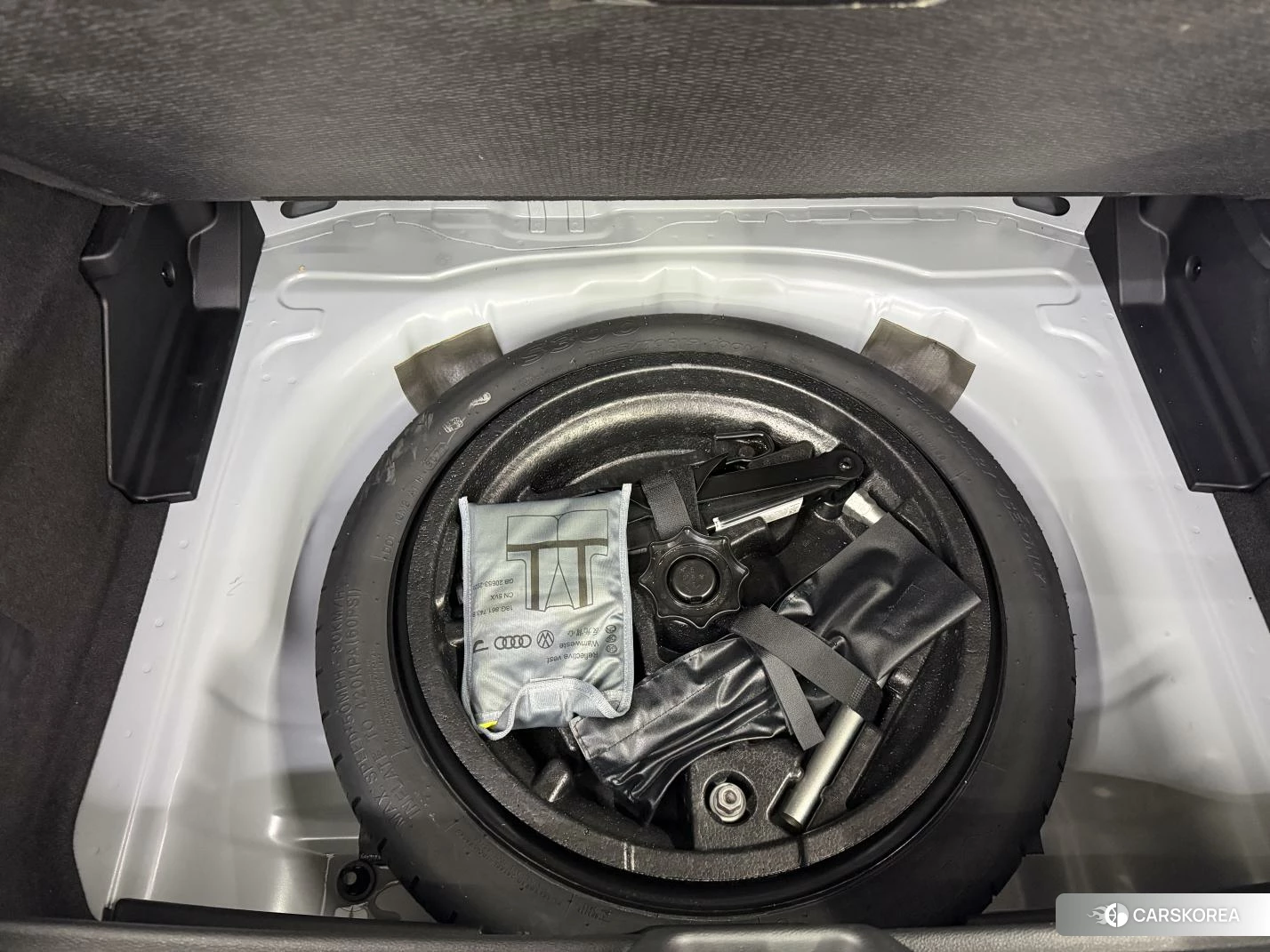 Audi Q2L id 4455228 из Китая 8