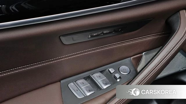 BMW 5 Series (G30) id 4370375 из Кореи 8