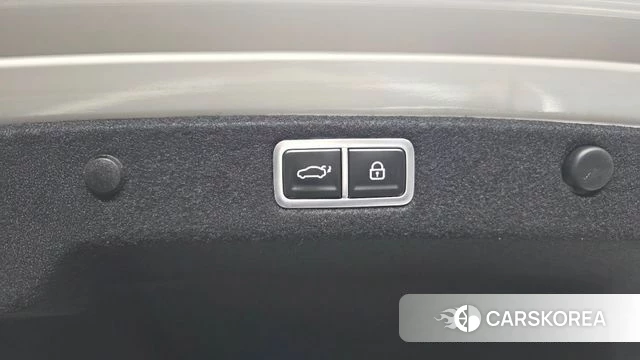 Hyundai Grandeur (GN7) id 4267220 из Кореи 8