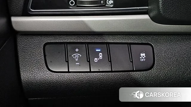 Hyundai Avante AD id 3627311 из Кореи 8