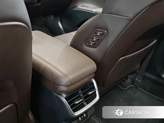 Hyundai Grandeur (GN7) id 3856450 из Кореи 8