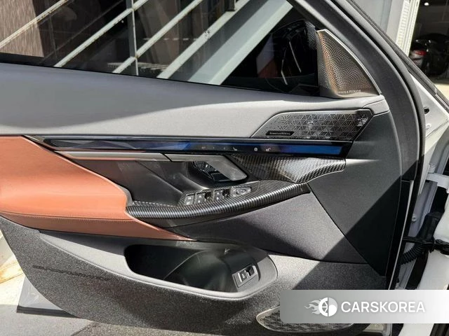 BMW i5 (G60) id 4185894 из Кореи 8