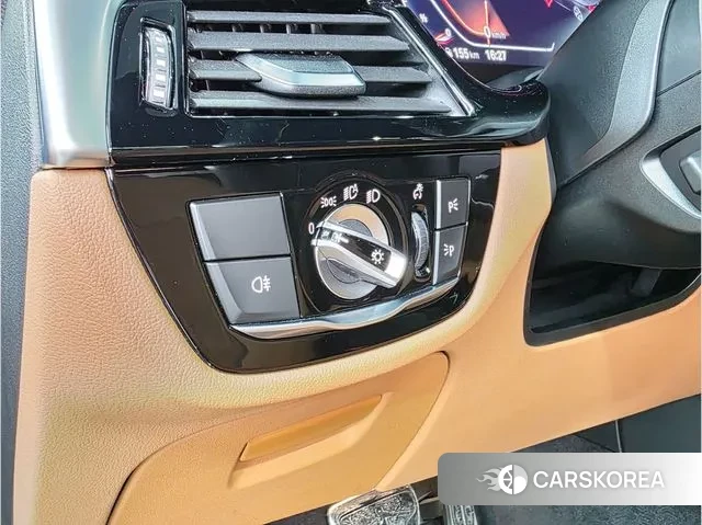 BMW 5 Series (G30) id 3478541 из Кореи 8