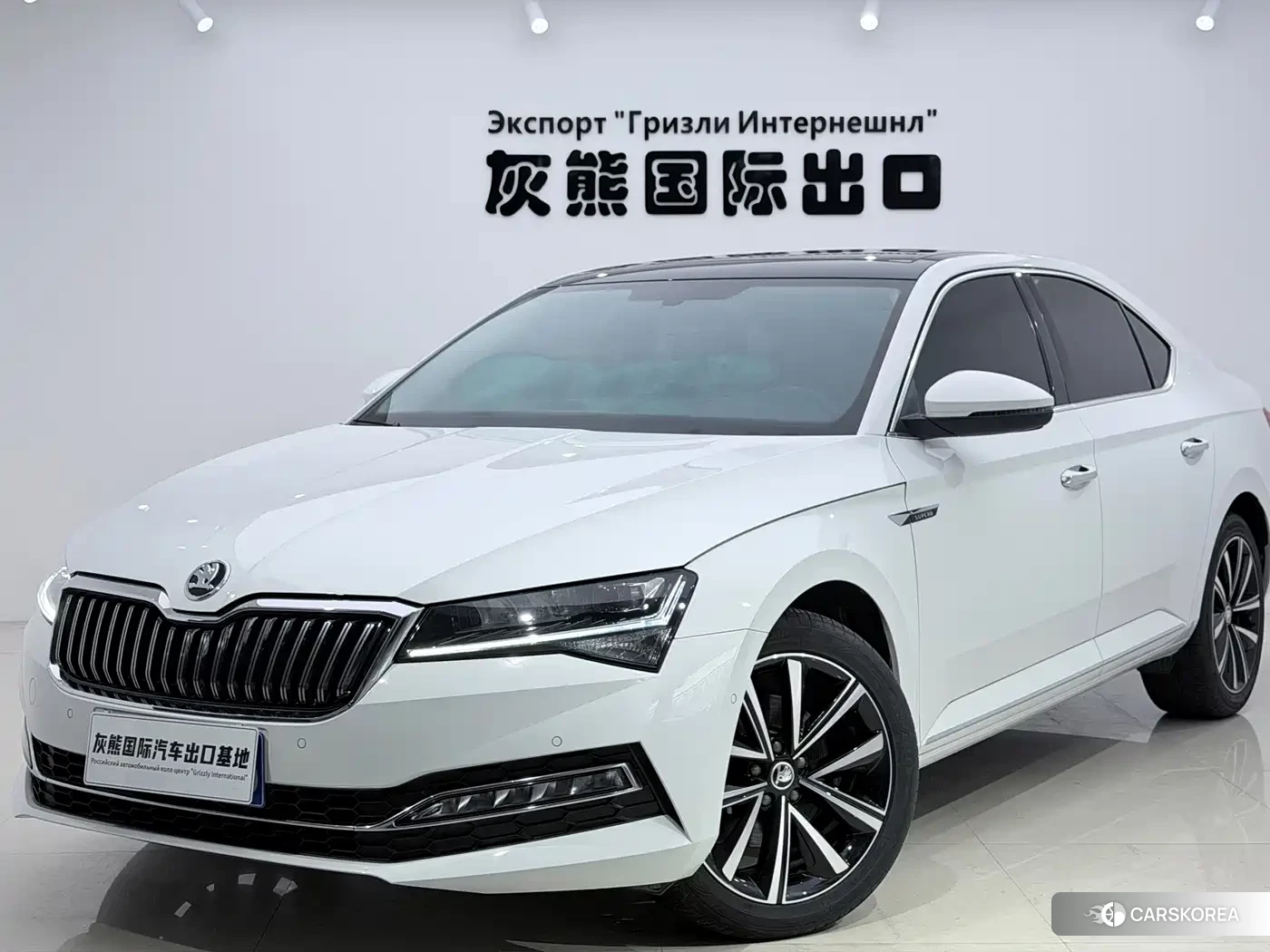 Skoda Superb id 4599704 из Китая 8