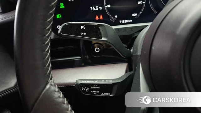 Porsche Taycan id 4231781 из Кореи 8