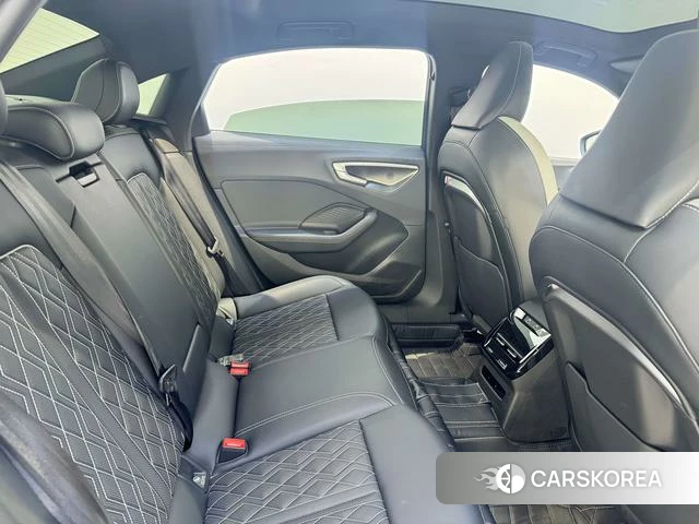 Audi A5L id 4261797 из Китая 8