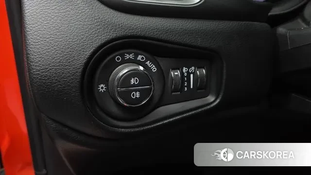 Jeep Renegade id 3740888 из Кореи 8