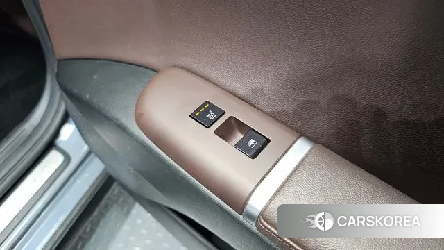 Hyundai Grandeur (GN7) id 3492099 из Кореи 8