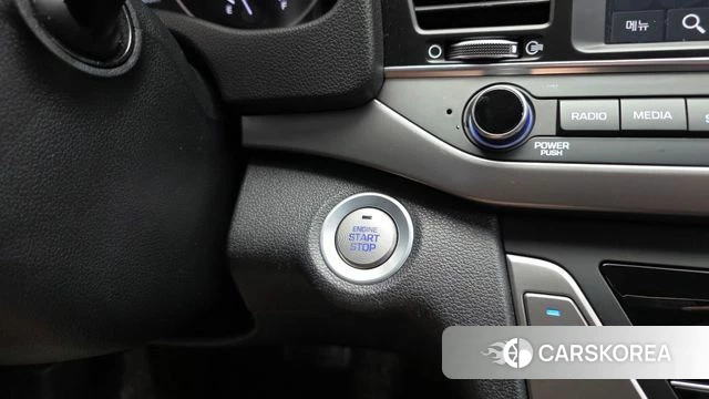 Hyundai Avante AD id 4643015 из Кореи 8