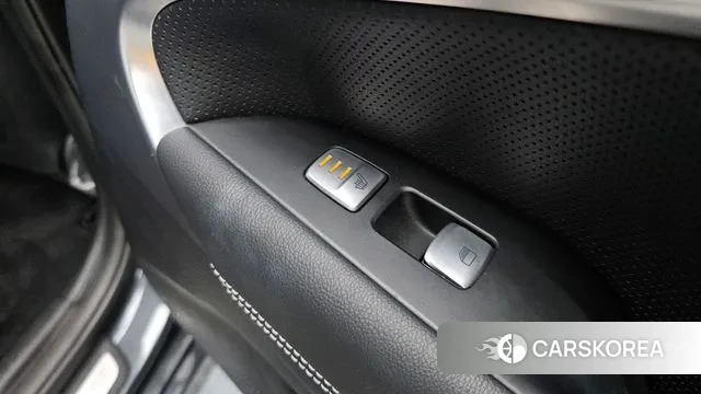 Genesis G70 id 3029304 из Кореи 8