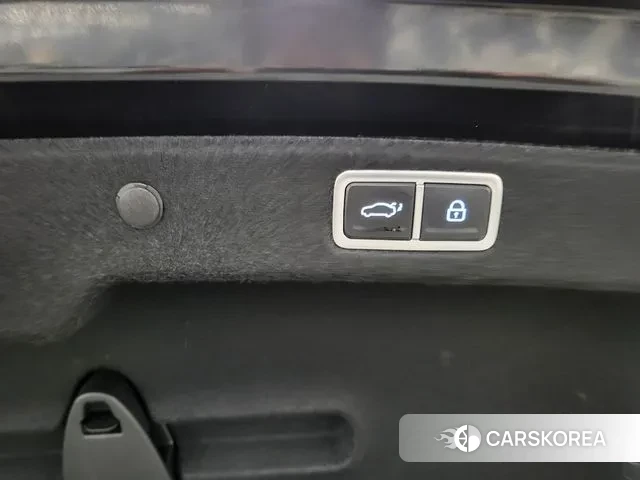 Hyundai Grandeur (GN7) id 3586200 из Кореи 8