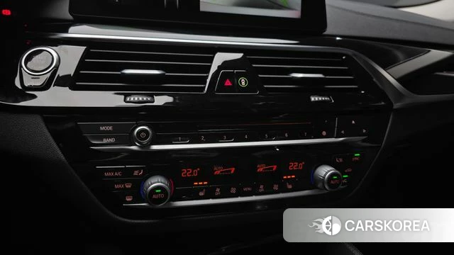 BMW 5 Series (G30) id 4693955 из Кореи 8