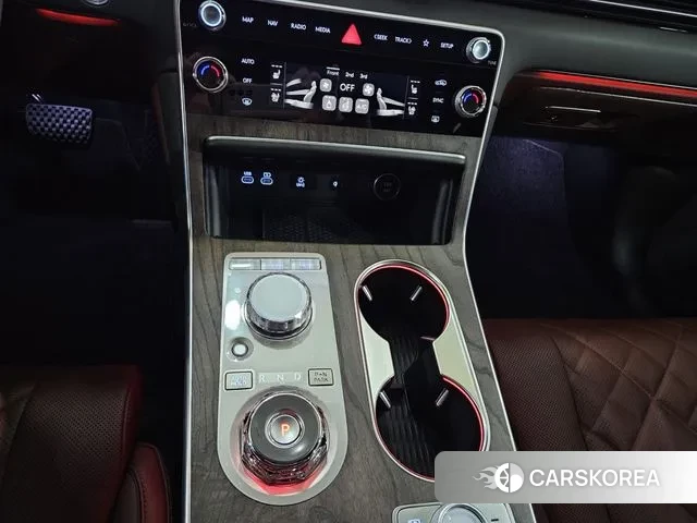 Genesis GV80 id 3472100 из Кореи 8