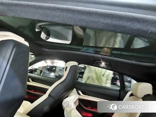 Porsche Taycan id 3644043 из Кореи 8