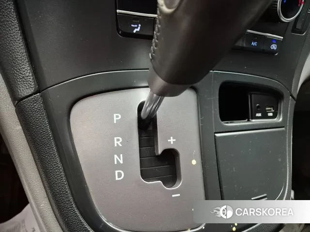 Hyundai The New Grand Starex id 3588313 из Кореи 8