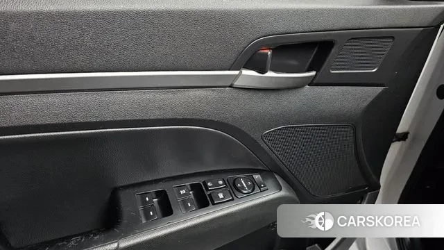 Hyundai The New Avante AD id 3444917 из Кореи 8