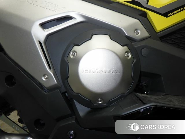 Honda X-ADV 750 id 3949794 из Японии 8