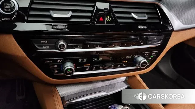 BMW 5 Series (G30) id 3434861 из Кореи 8