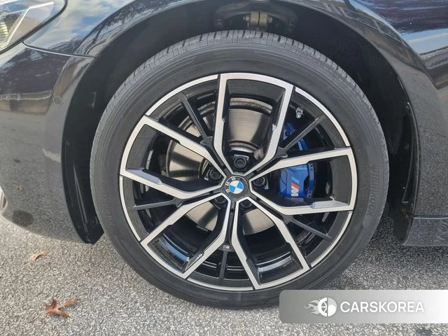 BMW 5 Series (G30) id 4360901 из Кореи 8