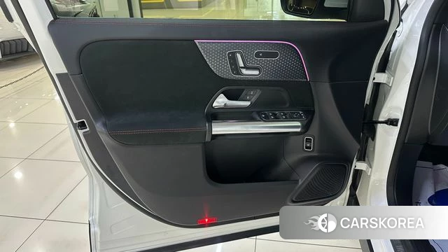 Mercedes-Benz GLA - Class H247 id 3831568 из Кореи 8