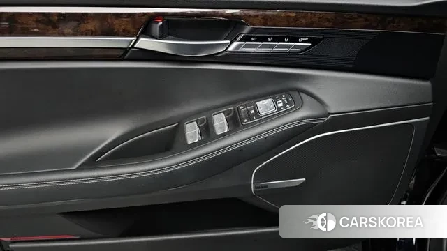 Genesis G90 id 3573780 из Кореи 8