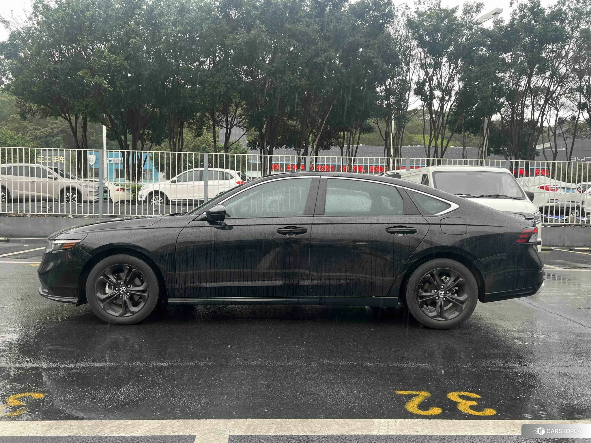 Honda Accord id 4453026 из Китая 8