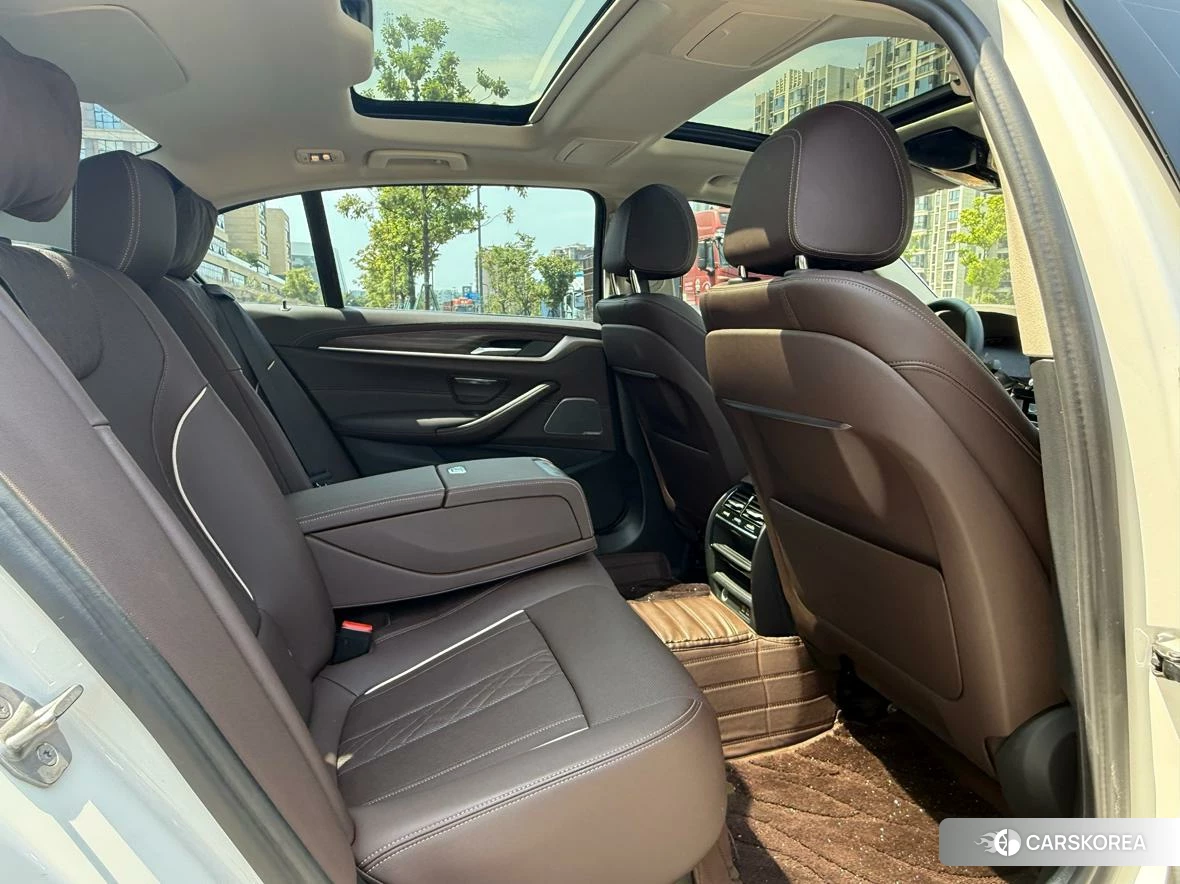 BMW 5 series id 4453792 из Китая 8