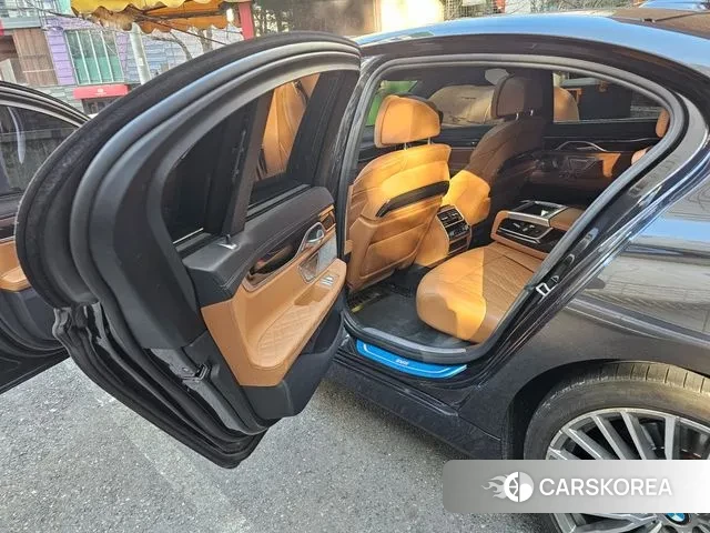 BMW 7 Series (G11) id 3570647 из Кореи 8